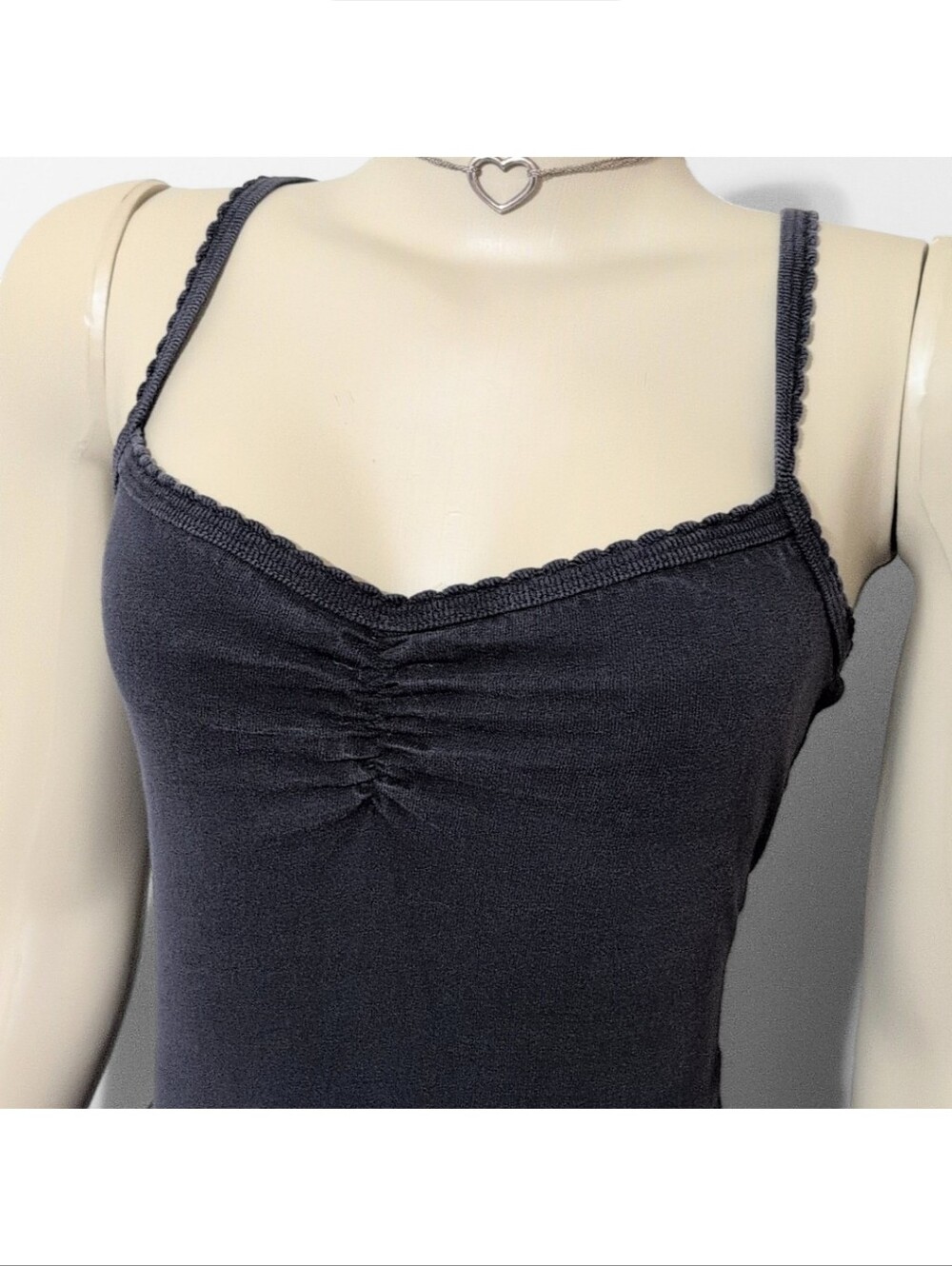 Amo Ruched Tank Top - Picture 3 of 7